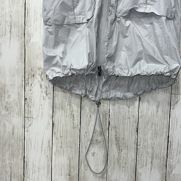 Athleta City Slicker Vest Gray Two-Way Zipper Cargo Pockets Adjustable Cinch XXS - Picture 3 of 13